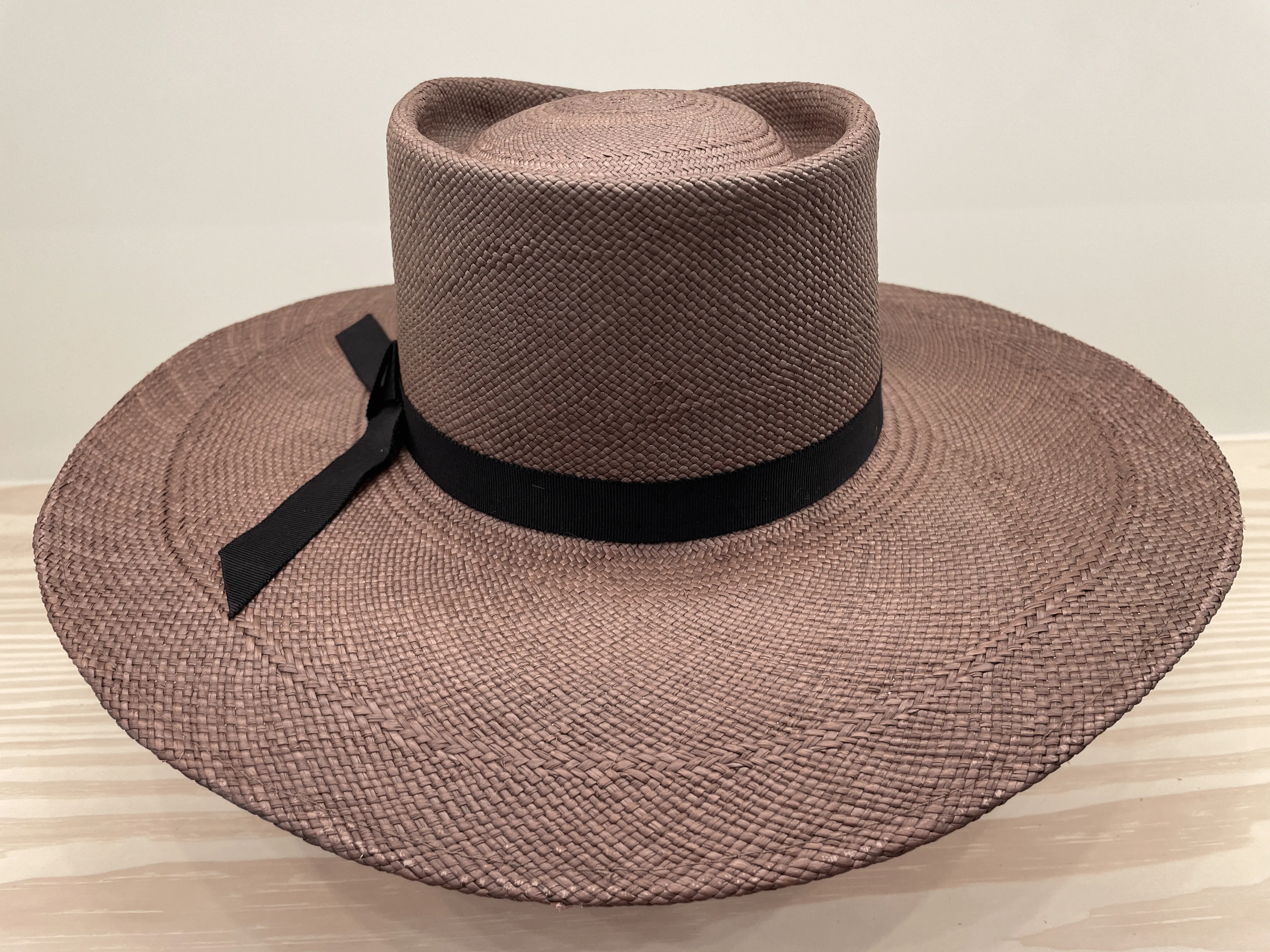 Esthella Hat in Mocha