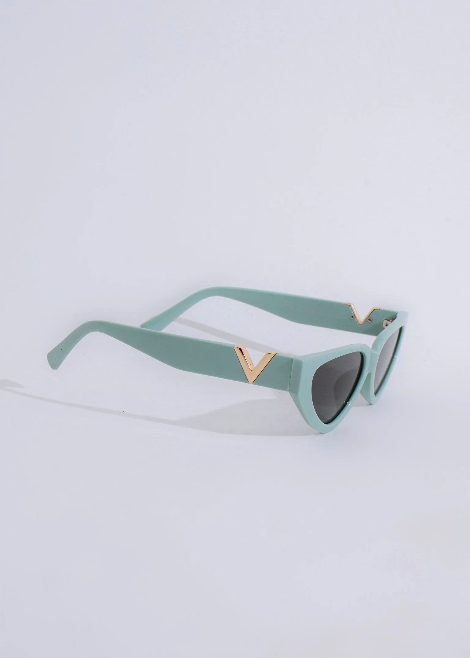 Only Me Oval Sunglasses Green