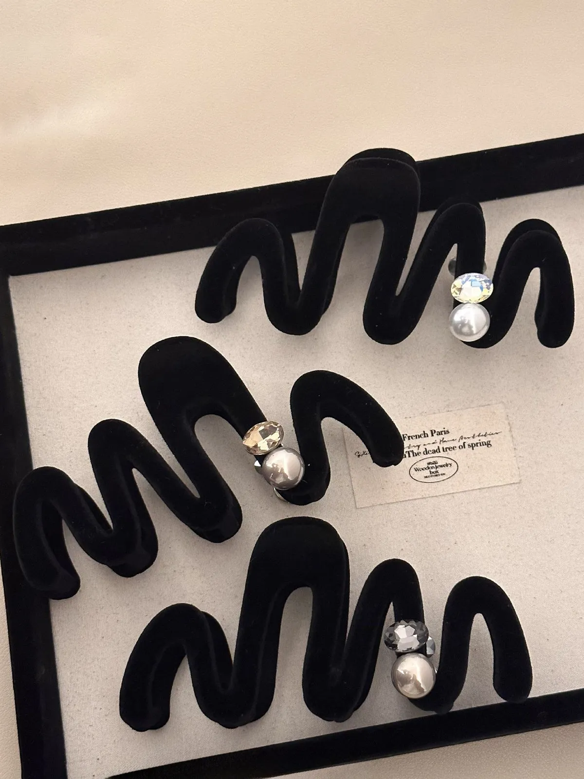 Strong Hold Large Pearl Claw Clips