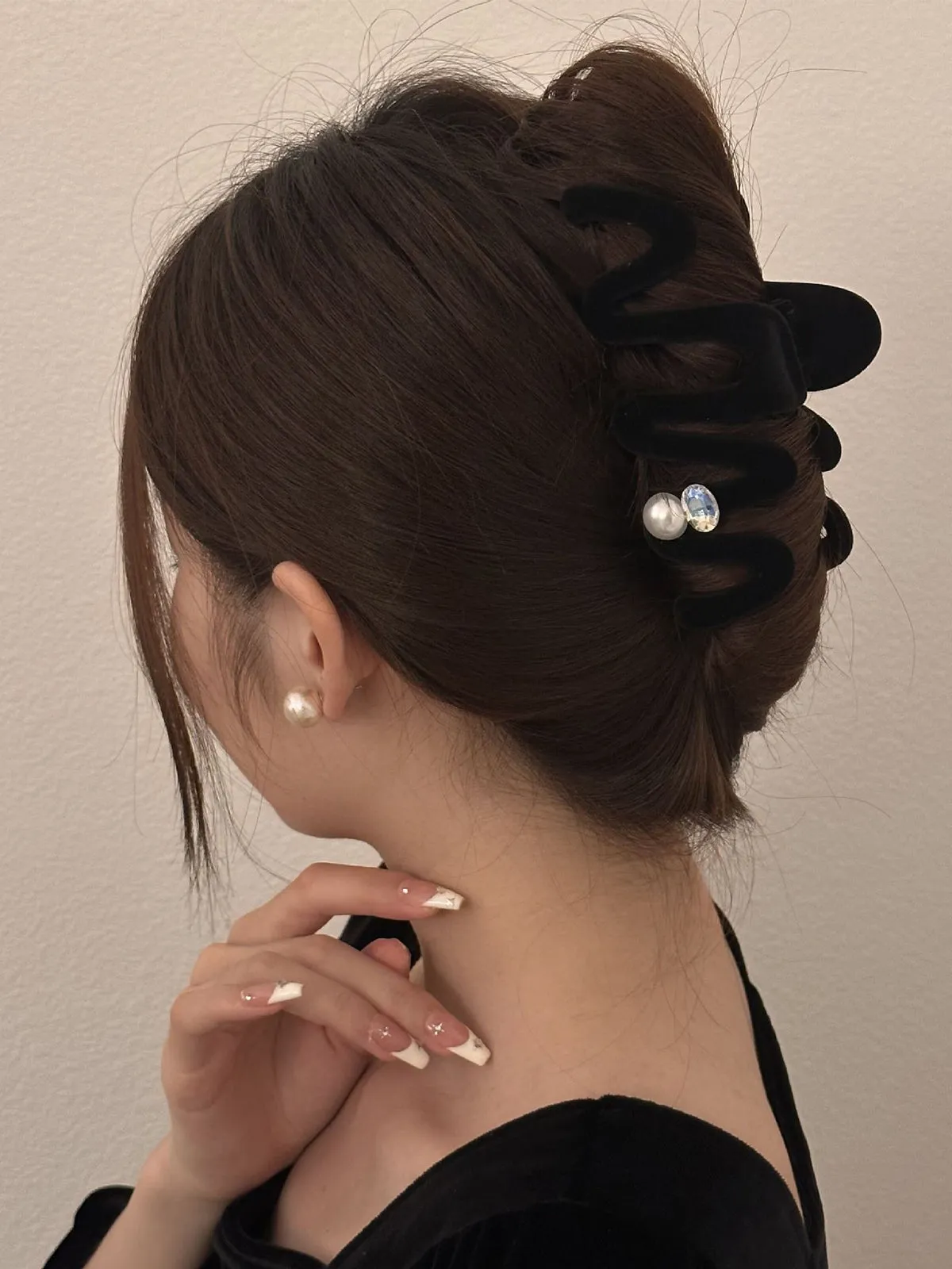 Strong Hold Large Pearl Claw Clips