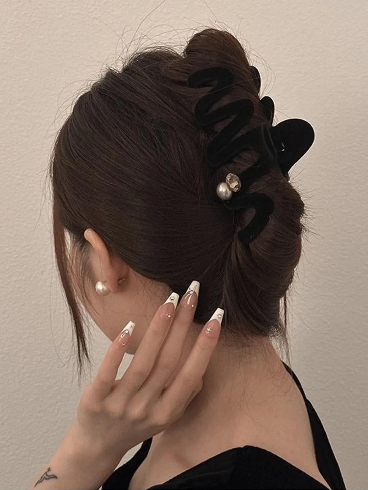 Strong Hold Large Pearl Claw Clips