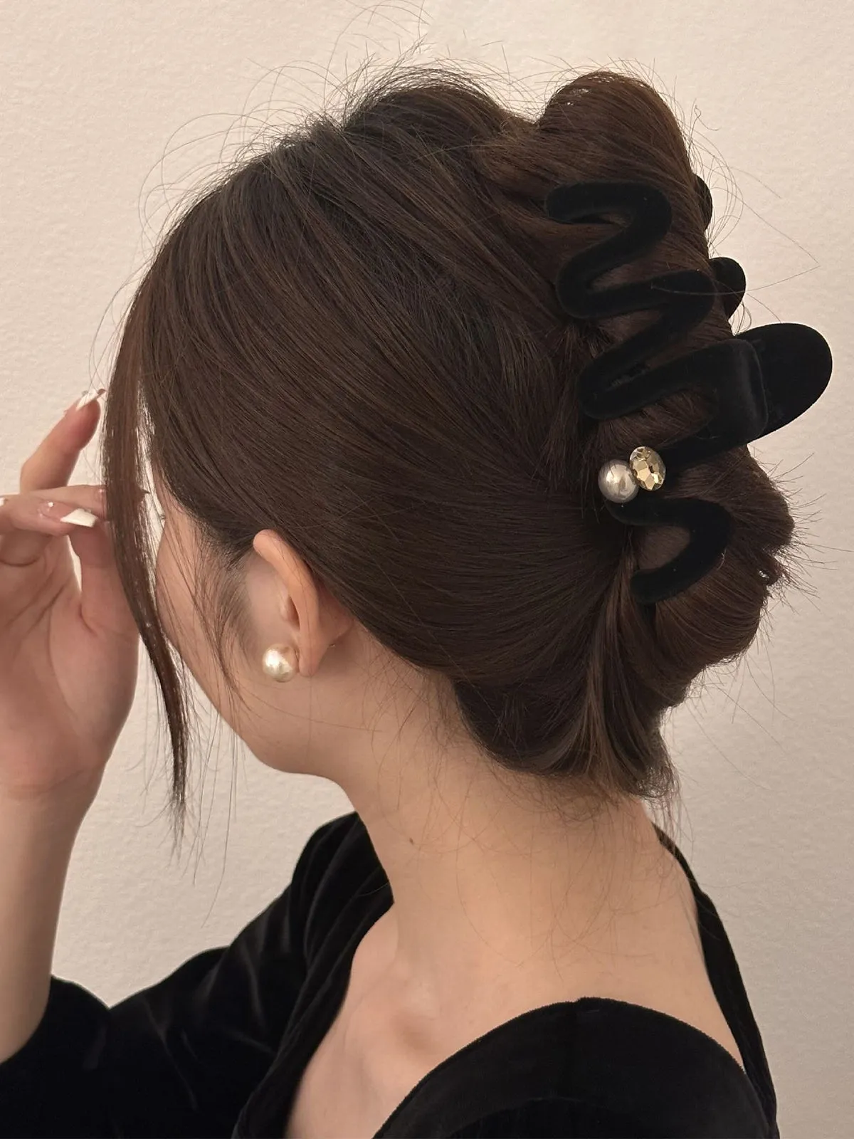 Strong Hold Large Pearl Claw Clips