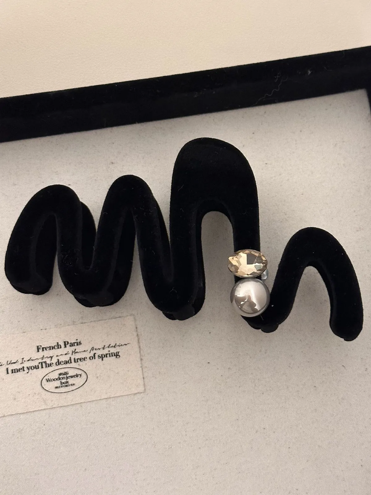 Strong Hold Large Pearl Claw Clips