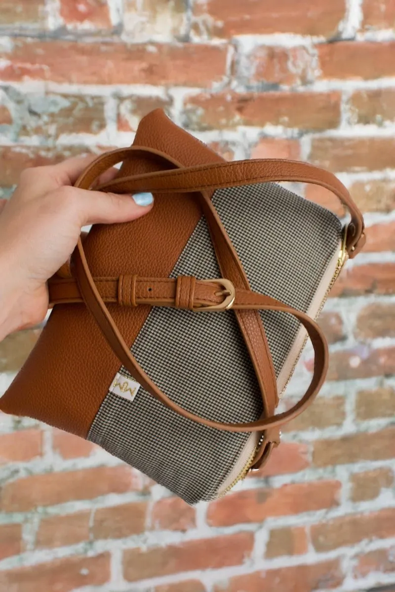 Vintage Houndstooth Convertible Crossbody Wristlet  with Compartments